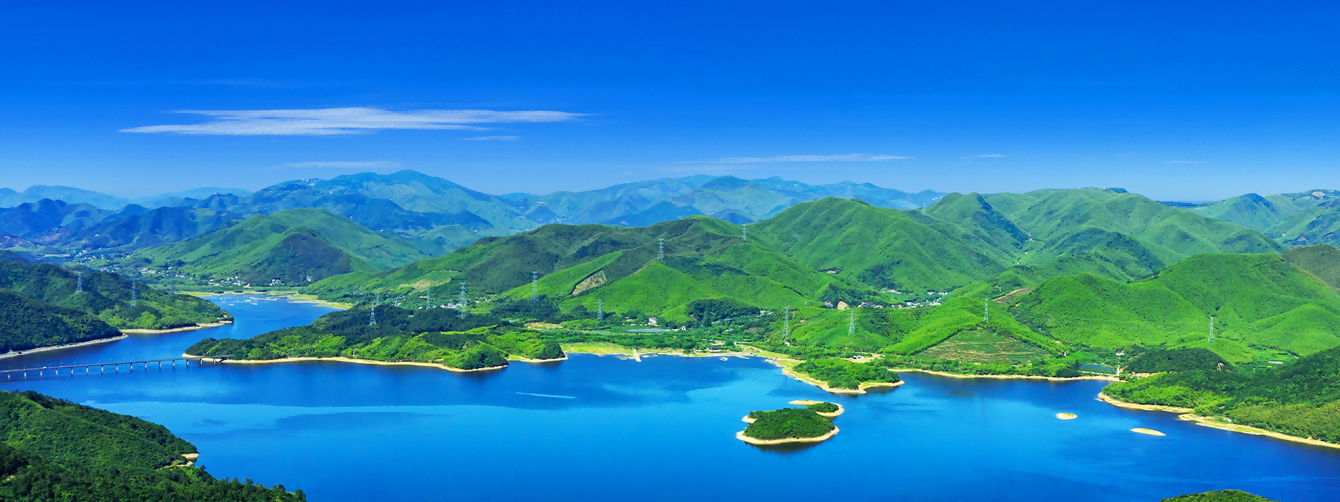 讓天更藍(lán)、山更綠、水更清，讓生活更美好